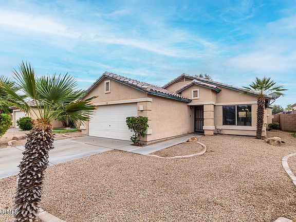2nd image of 15835 W WOODLANDS Avenue