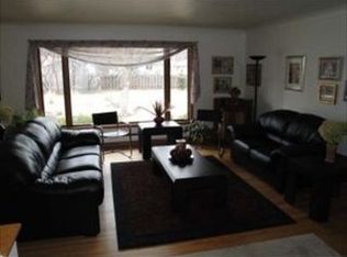 1737 9th St S, Fargo, ND 58103