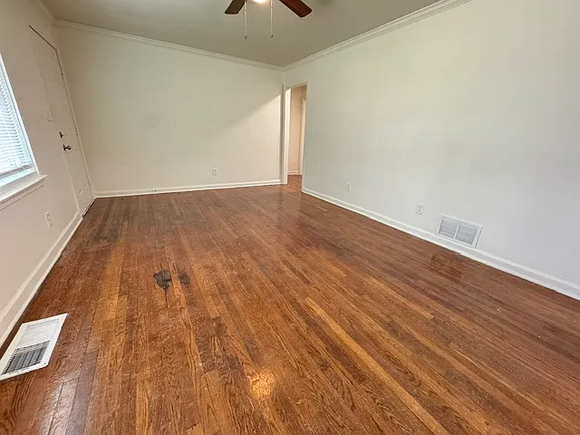 340 Adelle St SE — Photo 3