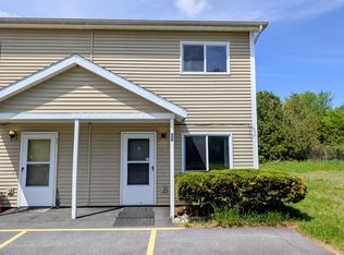 9 Executive Dr APT 17, South Burlington, VT 05403