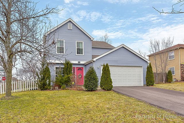 1st image of 901 Hyde Park Ln