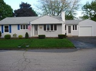 9 Diana Dr, Rumford, RI 02916