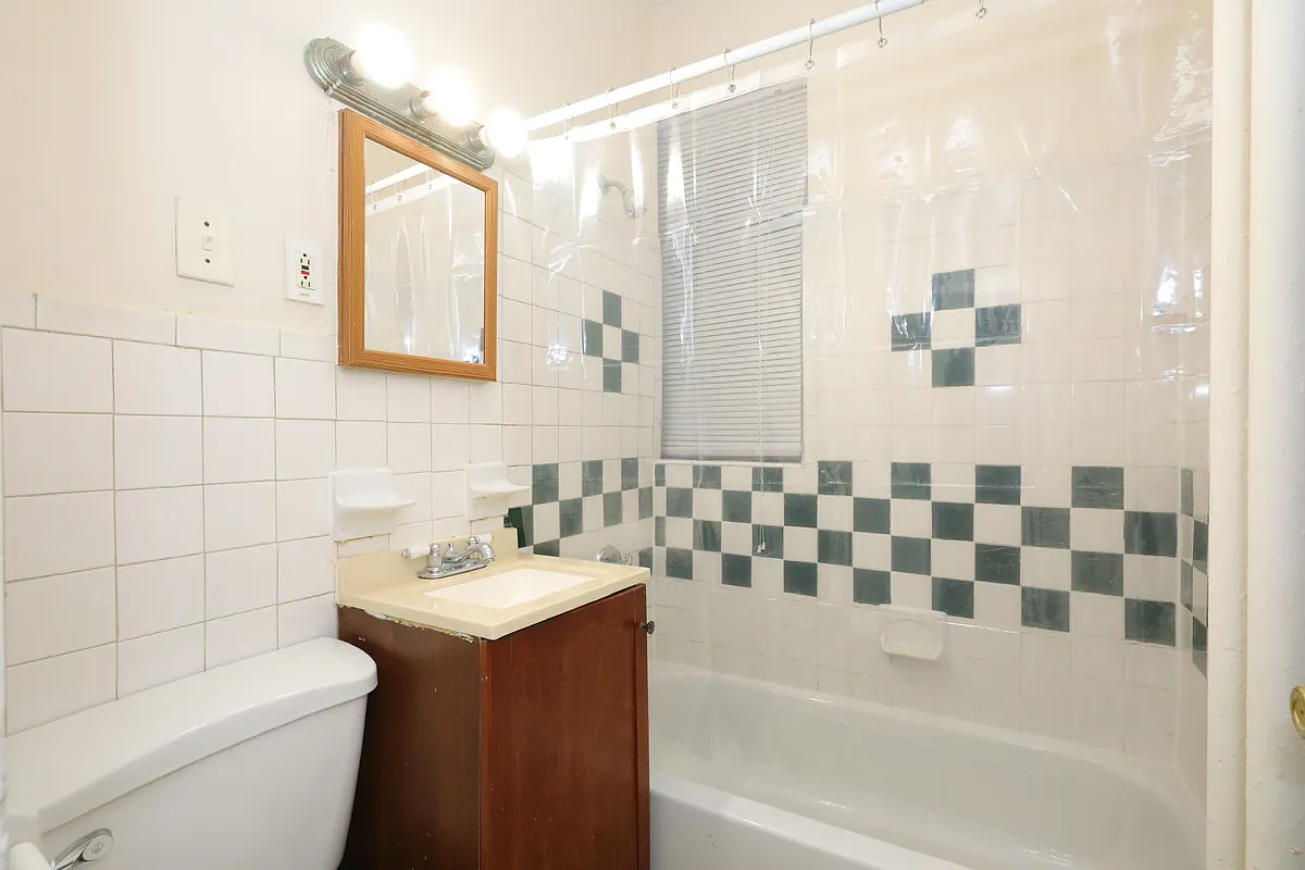 Building Photo - 78 Glenville Ave #3