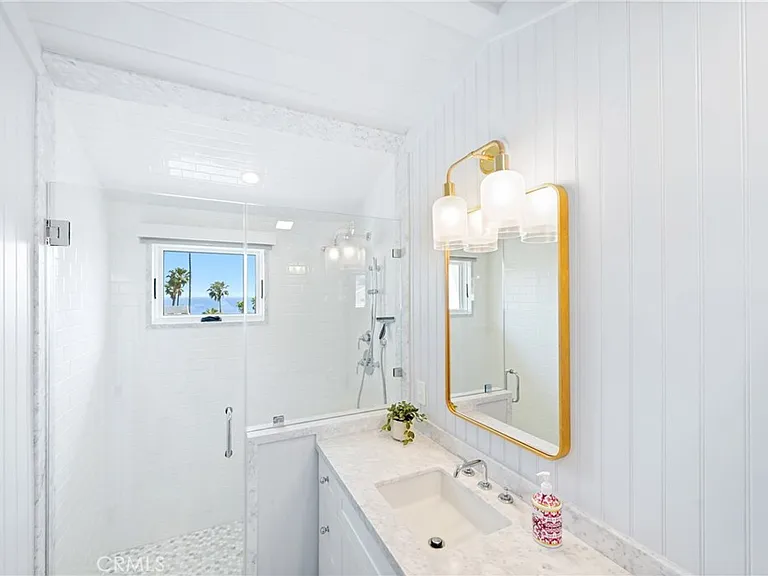 360 Cliff — Photo 19