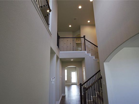 3rd image of 105 Elm Green Cv