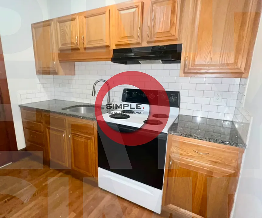 37 E Philadelphia Ave