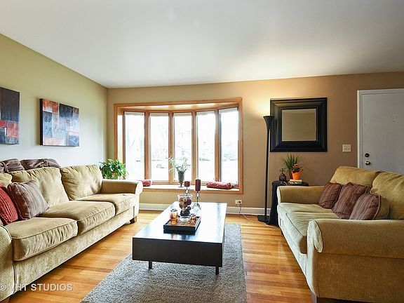 2nd image of 220 S Greenwood Ave