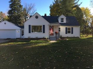 611 Stoner Rd, Lansing, MI 48917