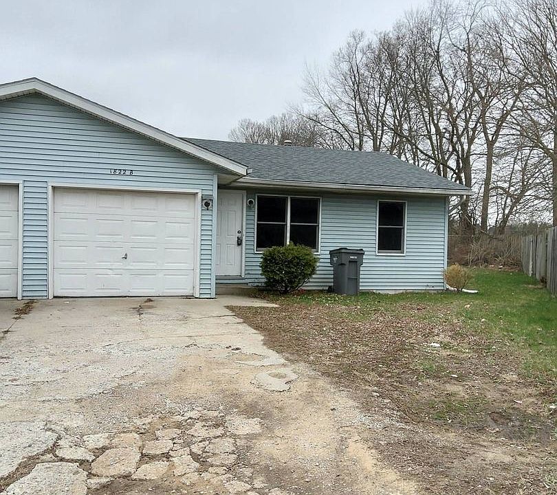 1st image of 1822 Ashley Ct #B