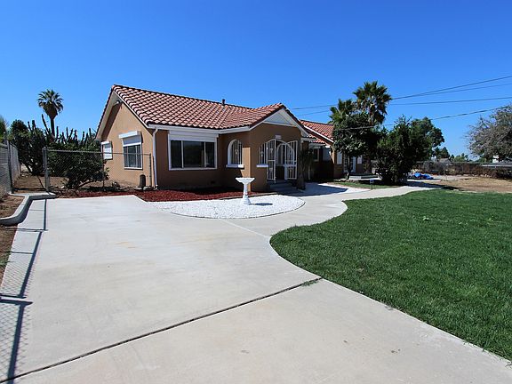3rd image of 1550 Sylvan Blvd