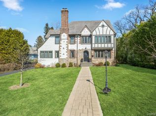 9 Lockwood Road, Scarsdale, NY 10583