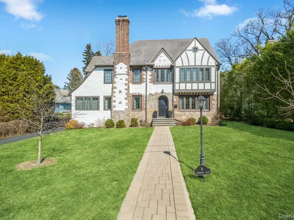 9 Lockwood Road, Scarsdale, NY 10583