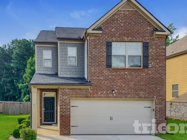 1095 Lear Dr, Locust Grove, GA 30248