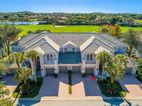 4th image of 9261 Indigo Isle CT #202