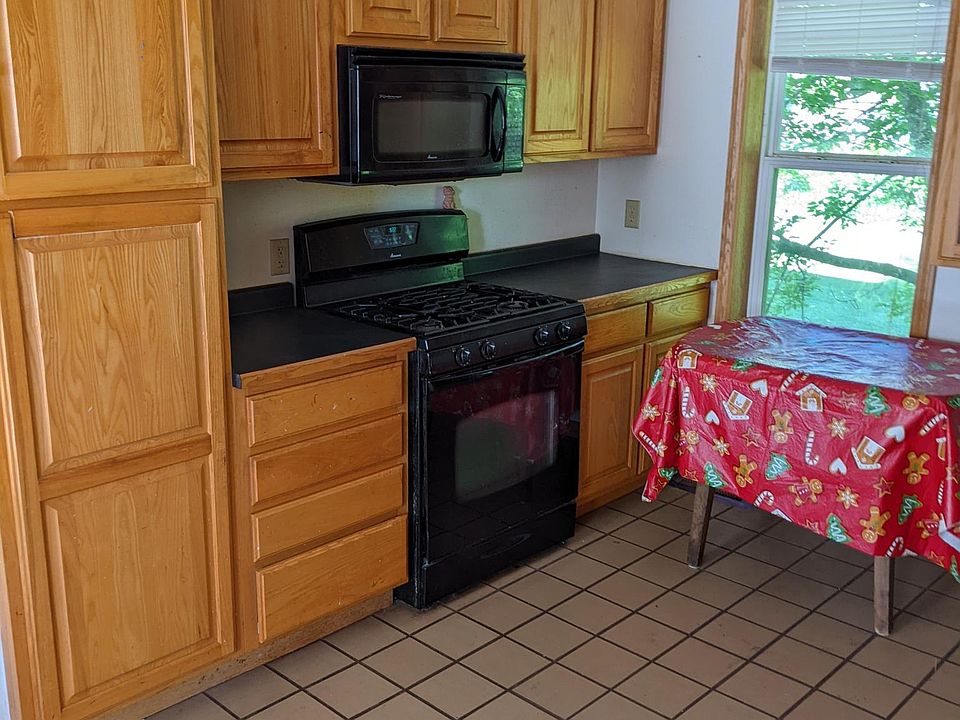 1st image of 311 River Ave E #1