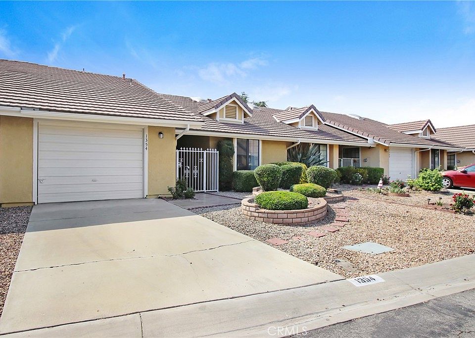 1st image of 1354 Yorktown Cir