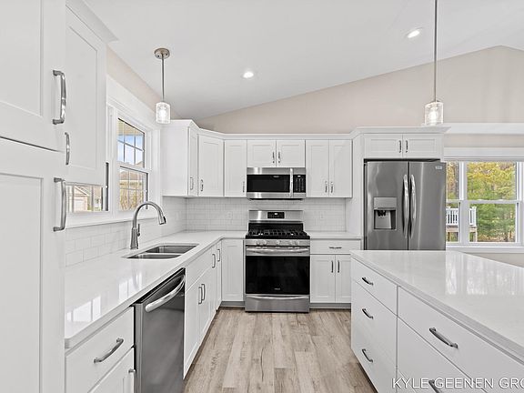 2nd image of 1448 E Addison Way