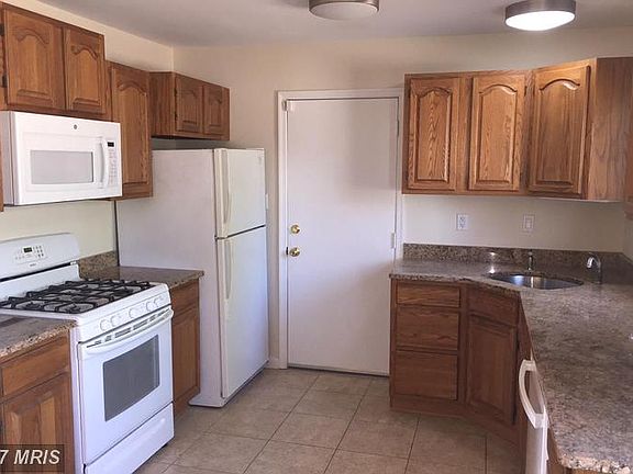 5th image of 2038 Cumberland Dr