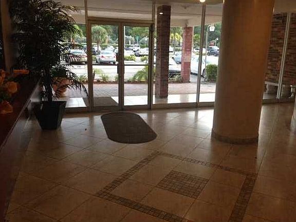 3rd image of 2841 NE 163rd St APT 804
