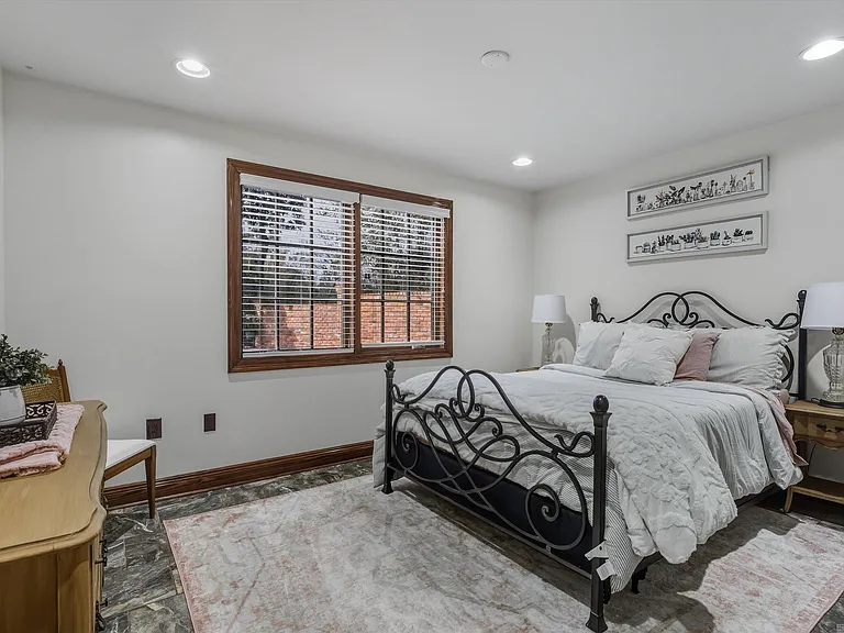 6414 Highland Rd — Photo 25