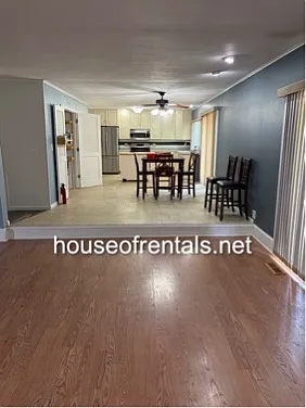 1004 Mockingbird Ln — Photo 6