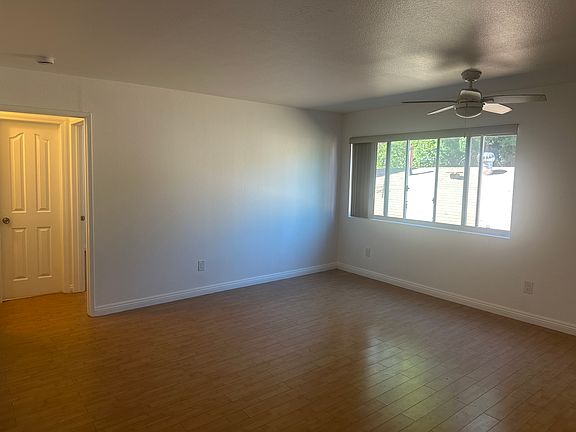4th image of 10903 Camarillo St APT 102