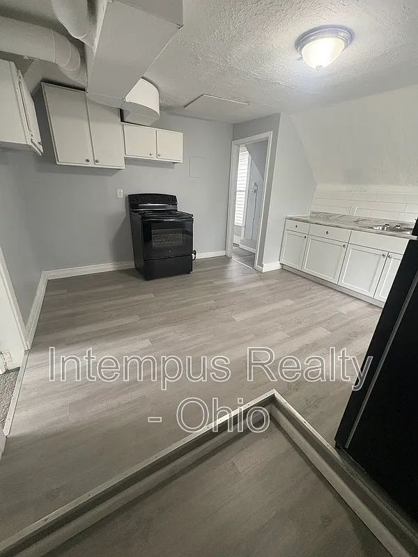 Building Photo - 7315 Guthrie Ave #2