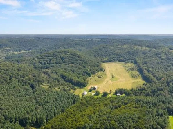 26060 Poole Ln, Richland Center, WI 53581