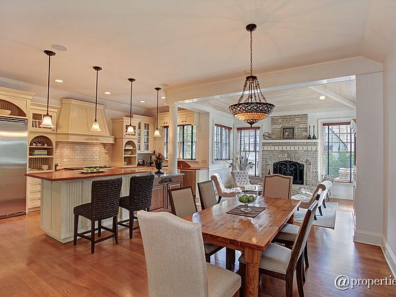 Kitchen / Breakfast Room