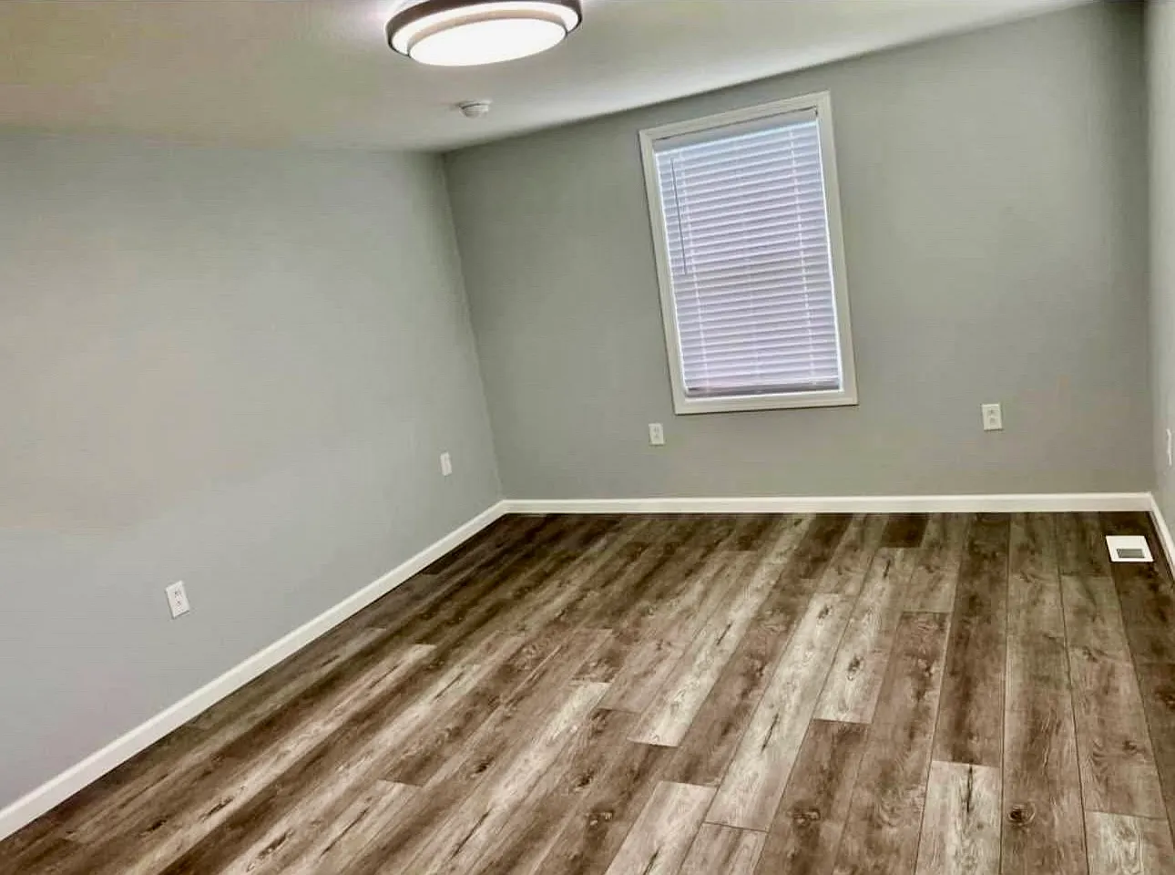 2 bed, 850 sqft, $1,100 — Photo 4