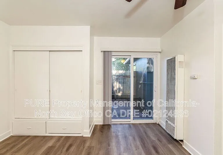 2107B Montgomery Dr — Photo 5