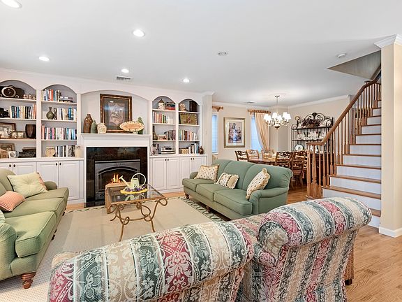 3rd image of 8541 261st St