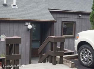 219 Cross Country Ln, Tannersville, PA