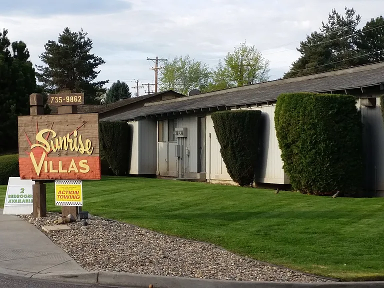 Sunrise Villas Apartments — Photo 1