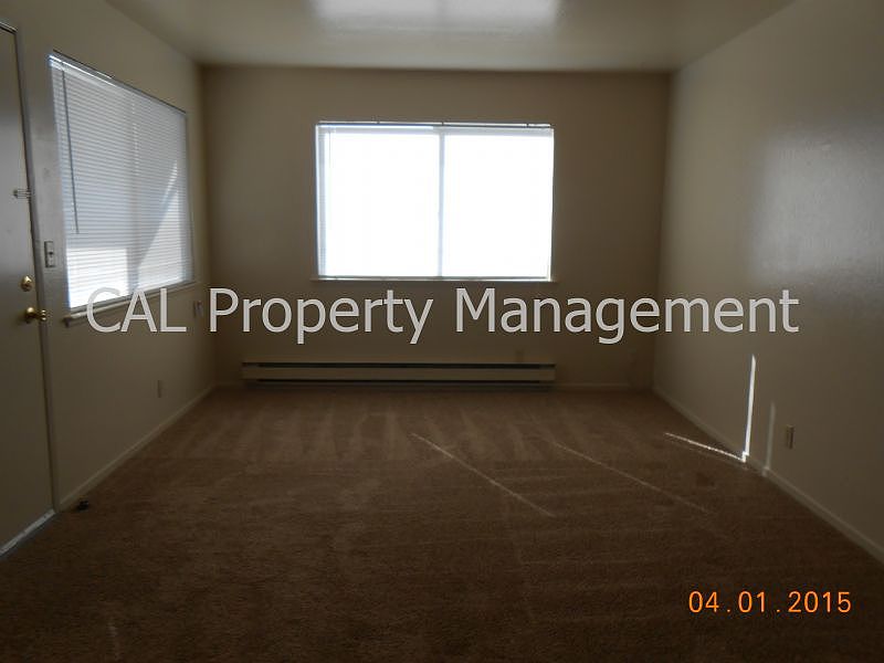 2nd image of 1014 Lupin Dr #C
