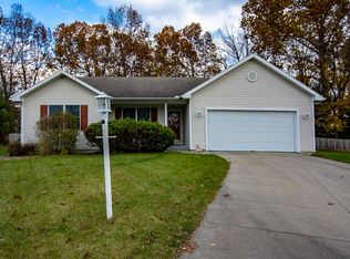 23027 Montrose Cir, Elkhart, IN 46514