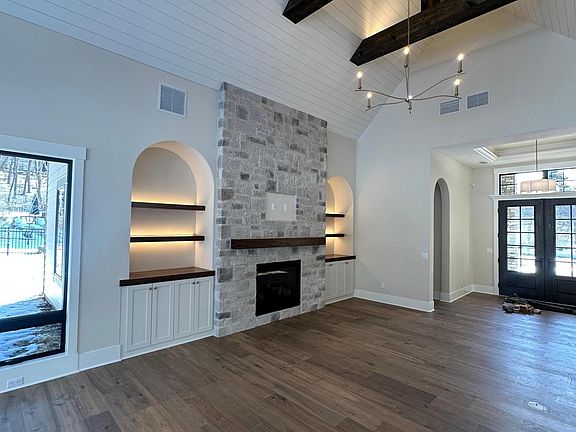 4th image of 6205 Hillside Rd