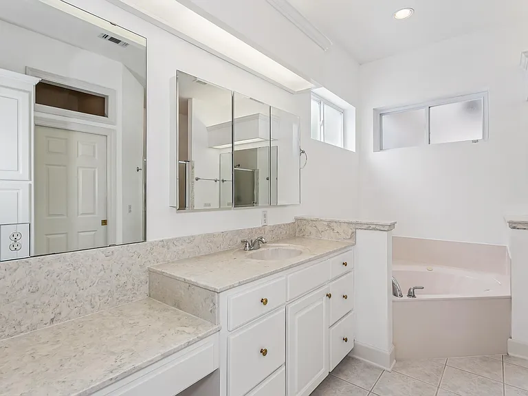 5930 Hermitage Dr — Photo 19