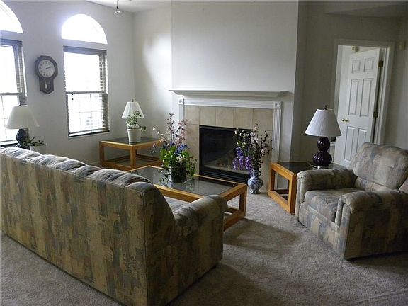 3rd image of 4821 Bridgefield Dr