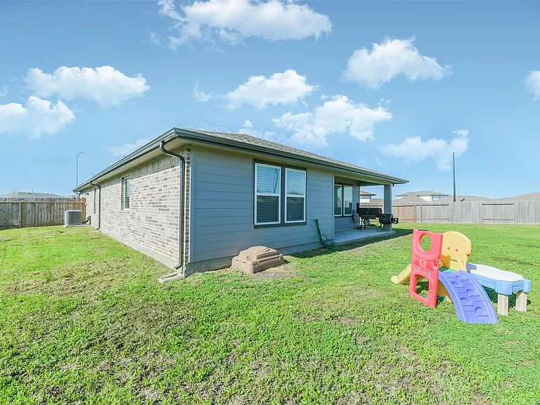 503 Rain Cloud Dr — Photo 33