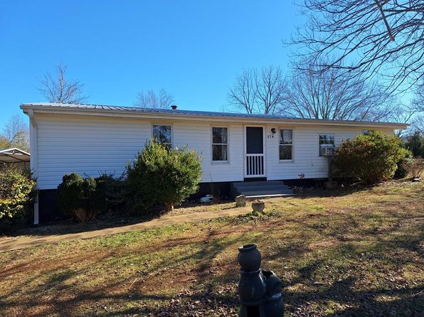 574 Pell Ln, Claudville, VA 24076