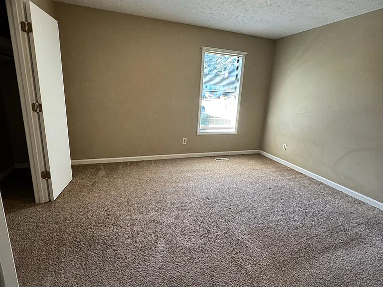 1424 Tangora Ln — Photo 5