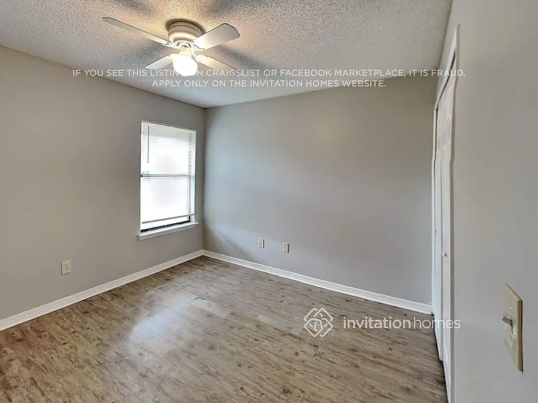 8096 Kilwinning Ln — Photo 12