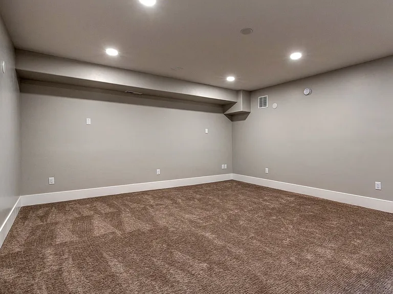 11091 N Shoreline Dr — Photo 19