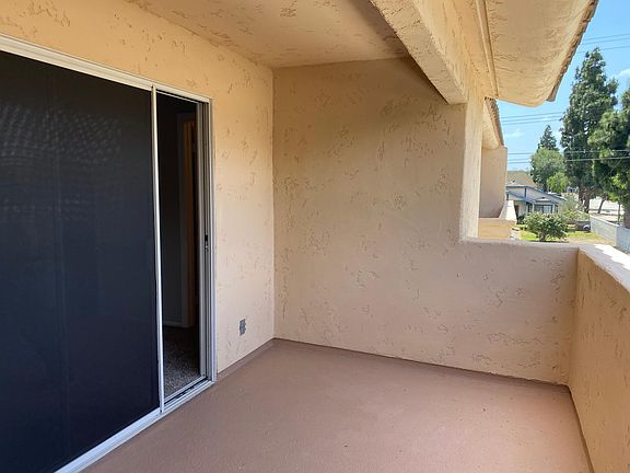 3rd image of 11405 216th St APT 4