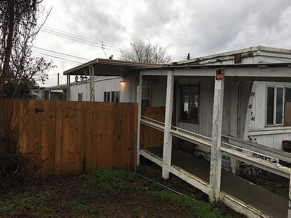 View front, Covered Ramp & Fence