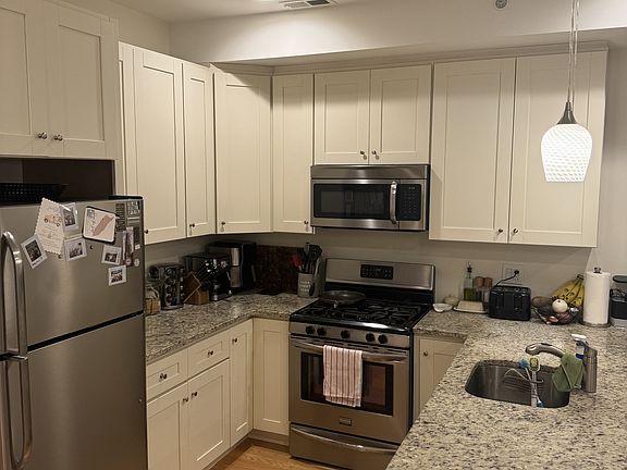 4th image of 815-17 N Uber St #11302054