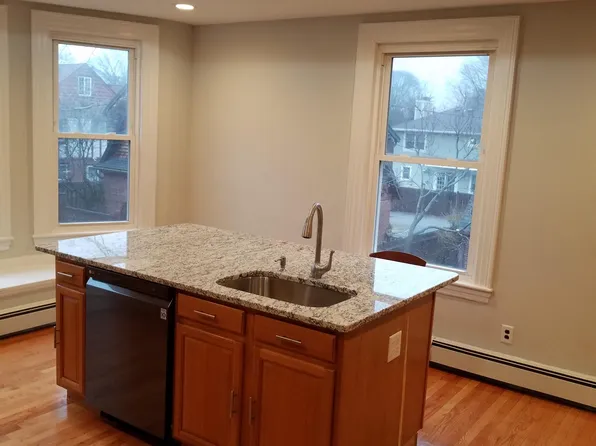 102 Nahant St, Lynn, MA