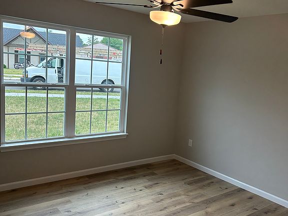 5th image of 1106 Brook Ct