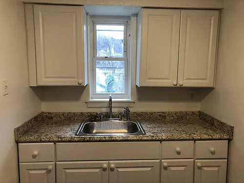 1567 Clark St. Photo 1